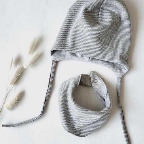 Beanie Mütze mit Ohrenschutz & Halstuch