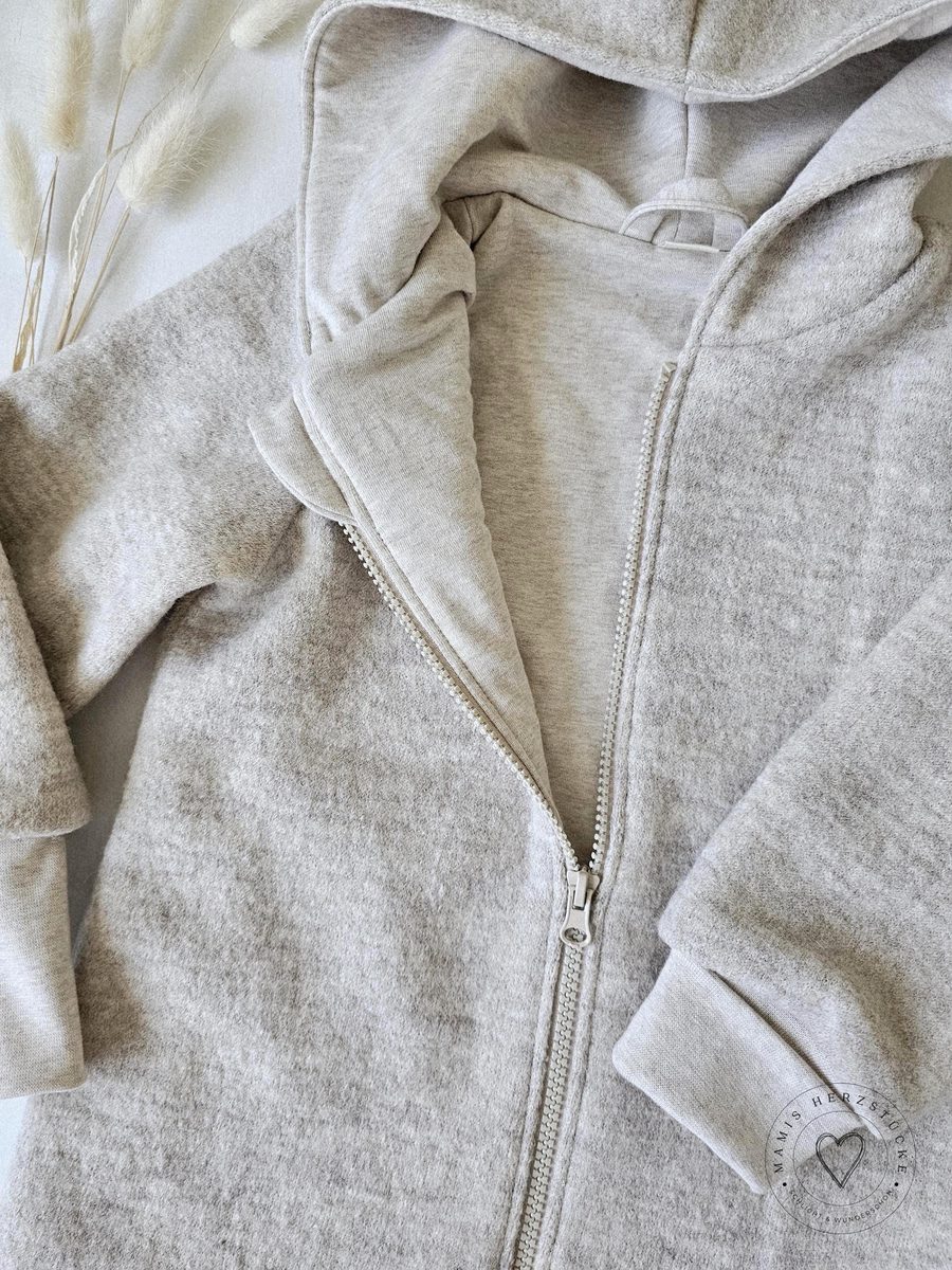 Walkjacke mit Öhrchen an der Kapuze – Foto 3